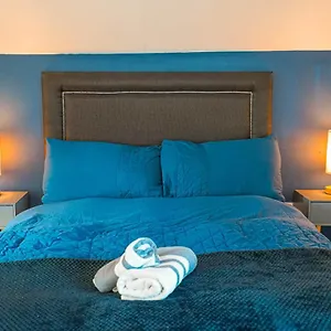 https://private-and-spacious-2-bedroom-house-free-parking.cardiffhotelswales.com