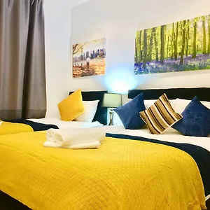 https://london-excel-2-bedrooms-river-view-apartment.cambridgehotelsuk.com